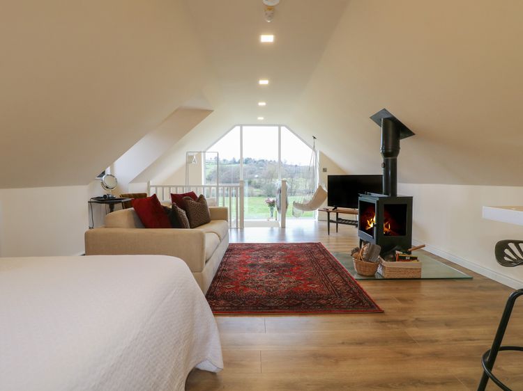 The Loft at Amber View, listing photograph 12