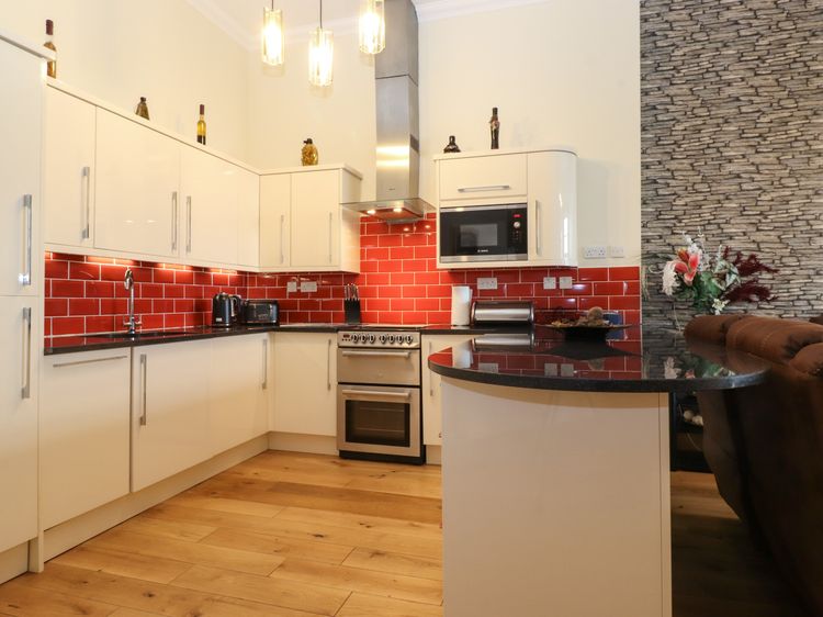 5 Ladstock Hall, listing photograph 9