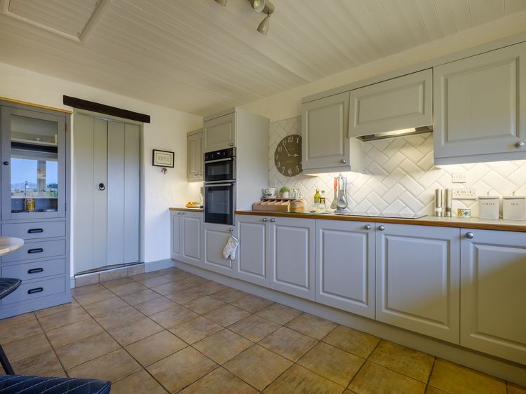 Sunny Brae, listing photograph 11