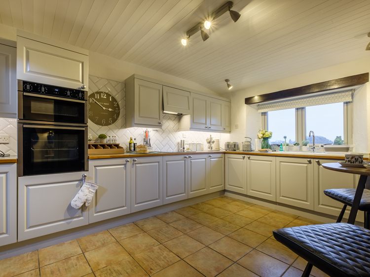 Sunny Brae, listing photograph 12
