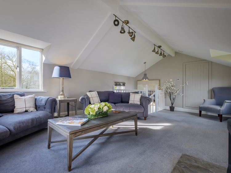 Gate House, listing photograph 6