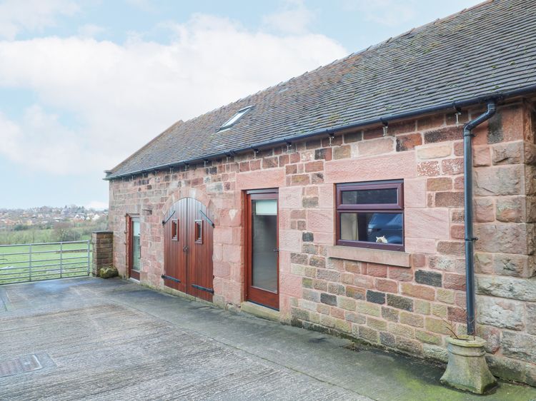 Roaches View Barn, listing photograph 2
