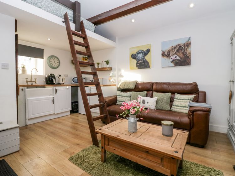 High Wreah Bolt Hole, listing photograph 7
