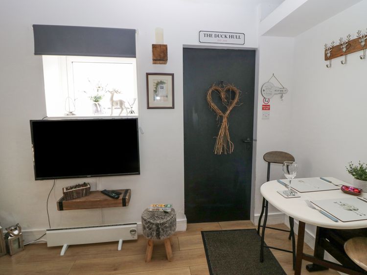 High Wreah Bolt Hole, listing photograph 5
