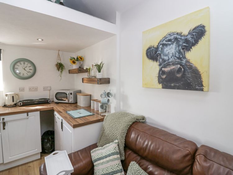 High Wreah Bolt Hole, listing photograph 6