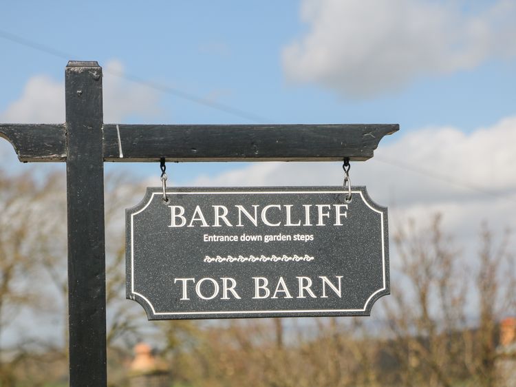 Tor Barn, listing photograph 3