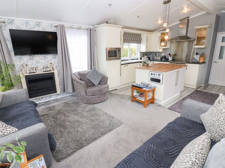 A and C Lodge-Plot 21, listing photograph 4