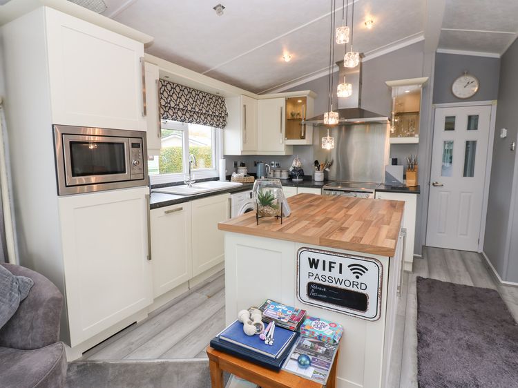 A and C Lodge-Plot 21, listing photograph 8