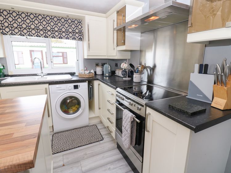 A and C Lodge-Plot 21, listing photograph 9