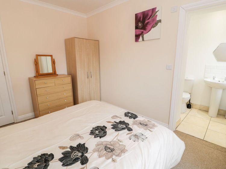 Tremyfron, listing photograph 12