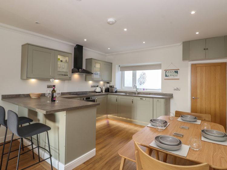 2 South Street, listing photograph 10