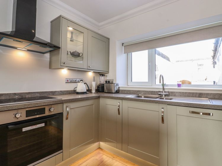 2 South Street, listing photograph 12