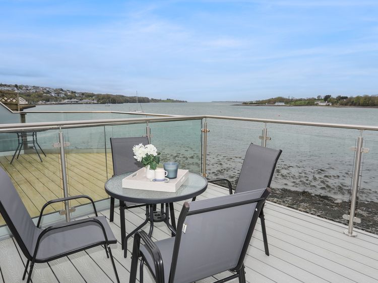 Waters Edge (Ymyl Y Dwr), listing photograph 7