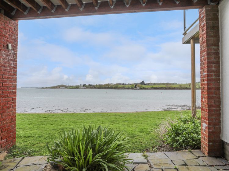 Waters Edge (Ymyl Y Dwr), listing photograph 6