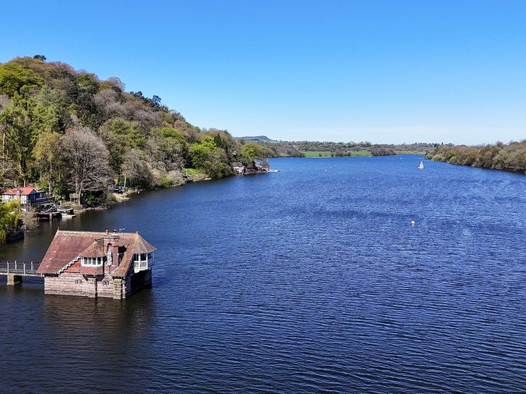 Lady Of The Lake, listing photograph 2