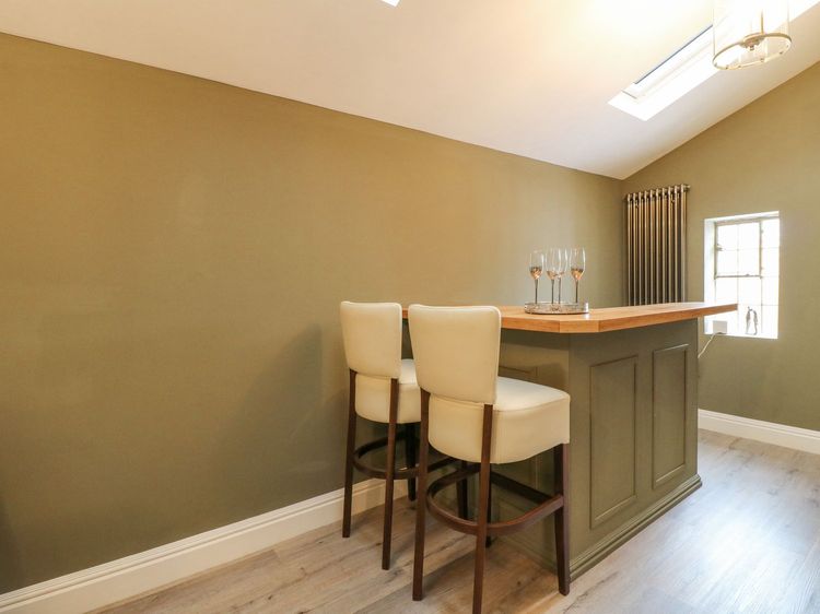 Hunters Lodge at Wildersley Farm, listing photograph 9