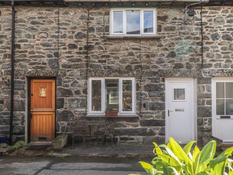 Henllys, listing photograph 2