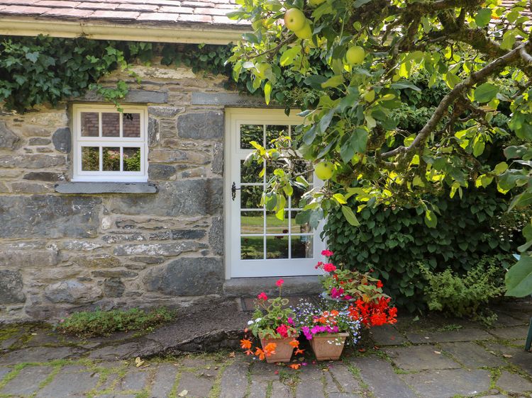Royal Oak Farm Cottage, listing photograph 2