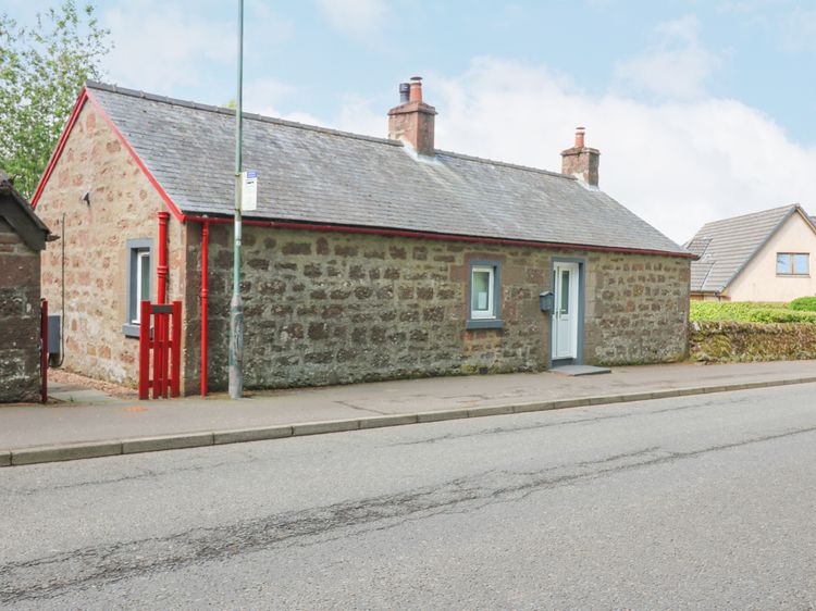 The Cottage, listing photograph 2