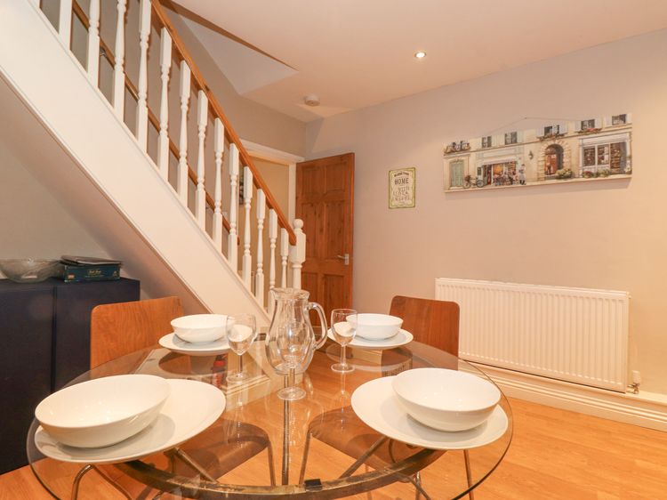Myrtle Cottage, listing photograph 8