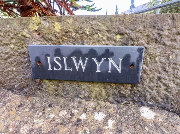 Islwyn, listing photograph 2