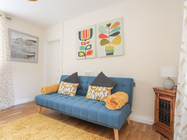 Islwyn, listing photograph 9