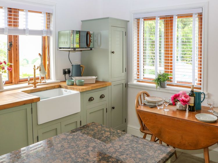 Bay Tree Cottage, listing photograph 4