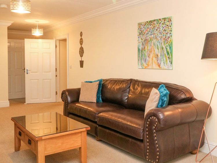 11 Eagle Parade, listing photograph 4
