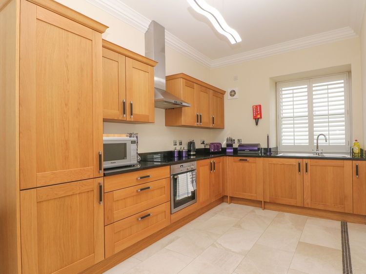 12 Eagle Parade, listing photograph 6