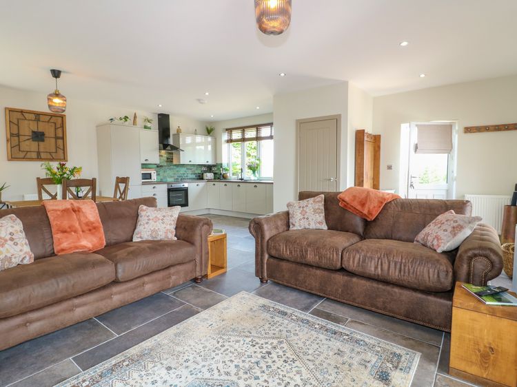 Cherry Tree Cottage, listing photograph 3