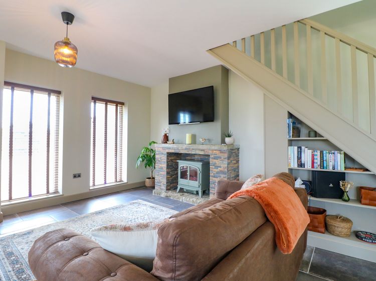 Cherry Tree Cottage, listing photograph 8
