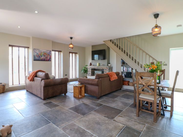 Cherry Tree Cottage, listing photograph 9