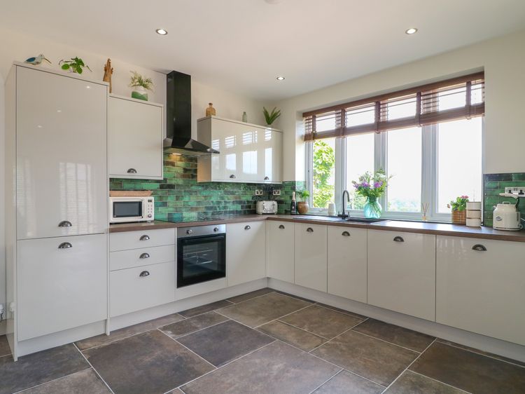 Cherry Tree Cottage, listing photograph 10