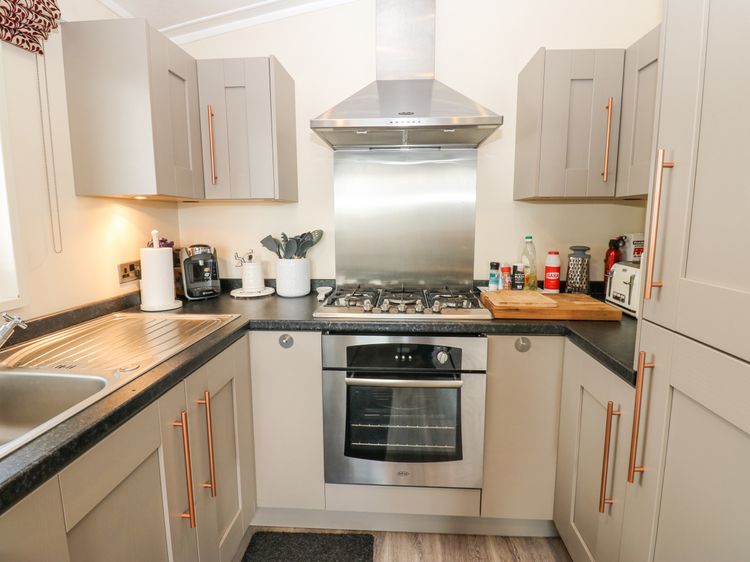 Plot 32, listing photograph 11