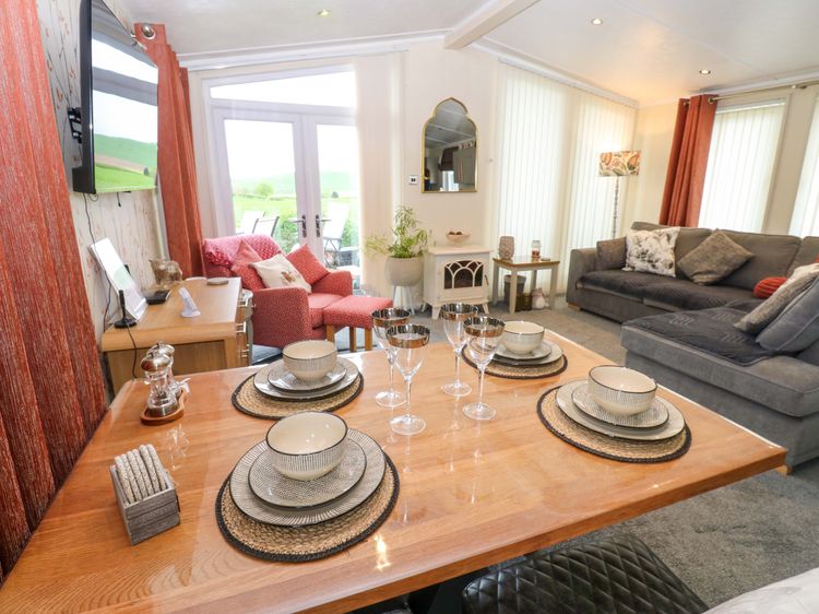 Plot 32, listing photograph 4