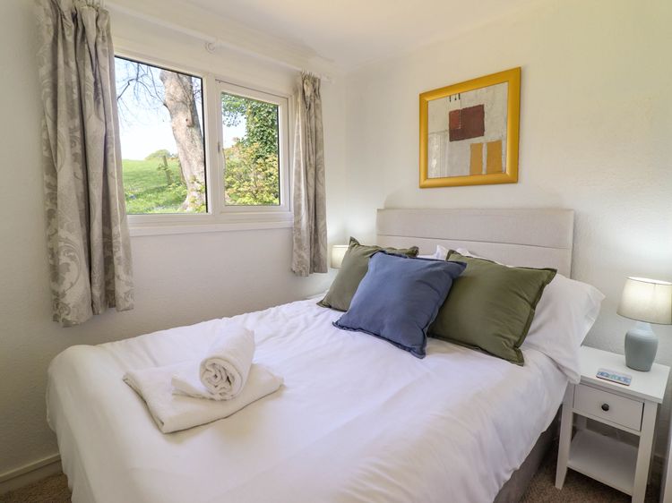 Hill View, listing photograph 10