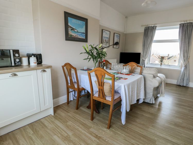 Rhos Retreat No. 7, listing photograph 4