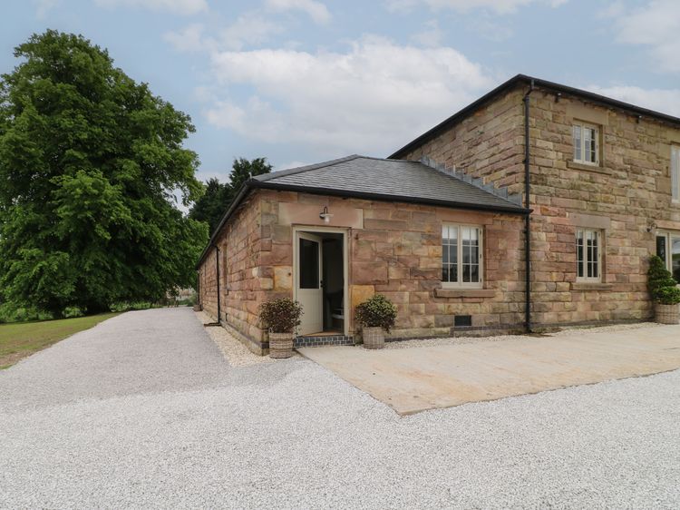 Alder Cottage - Fold Yards, listing photograph 2