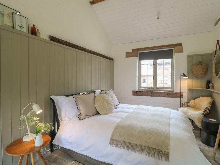 Ash Cottage - Fold Yards, listing photograph 8