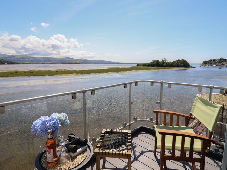 Estuary Escape, listing photograph 4