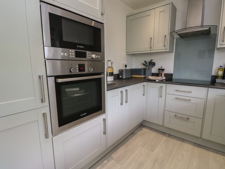 Benllech Bay Cottage, listing photograph 7