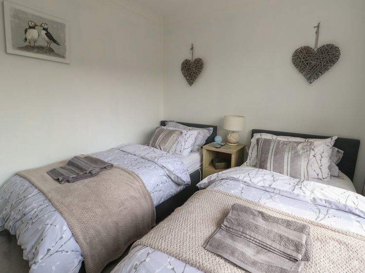 Benllech Bay Cottage, listing photograph 12