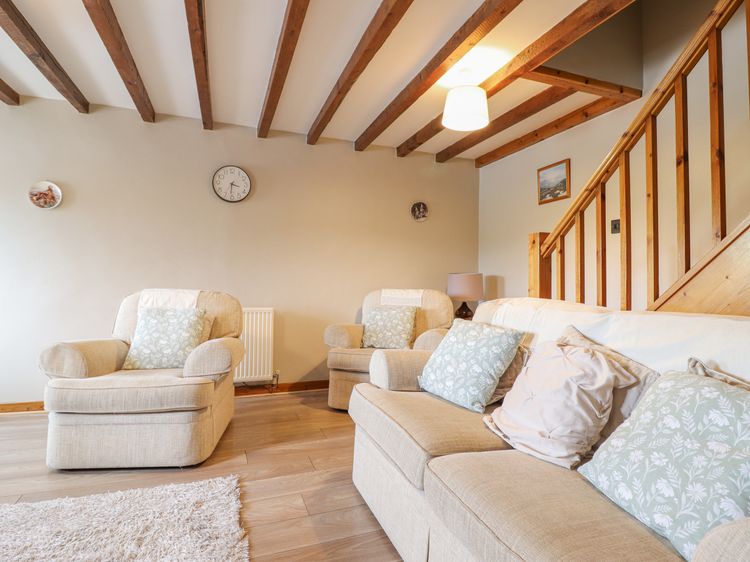 Llys-y-Wennol, listing photograph 4