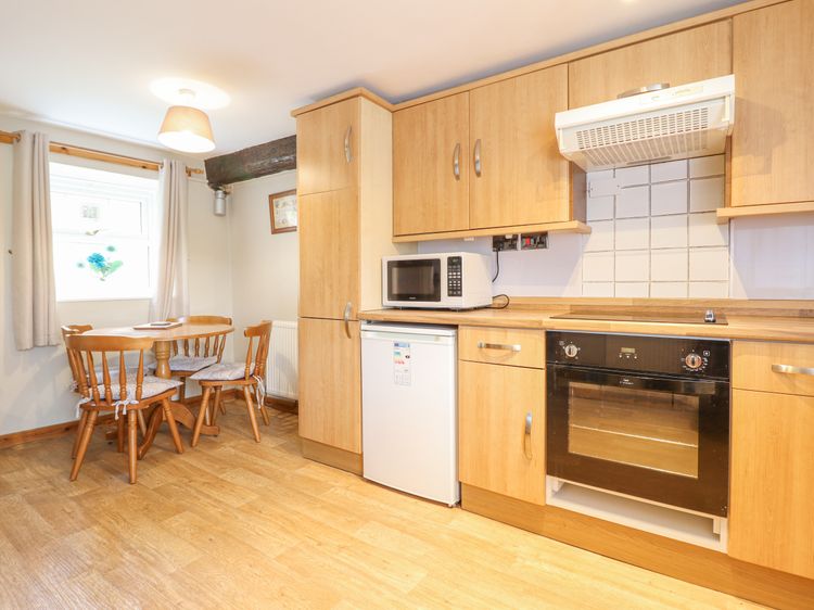 Llys-y-Wennol, listing photograph 9