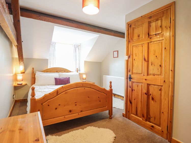 Llys-y-Wennol, listing photograph 11