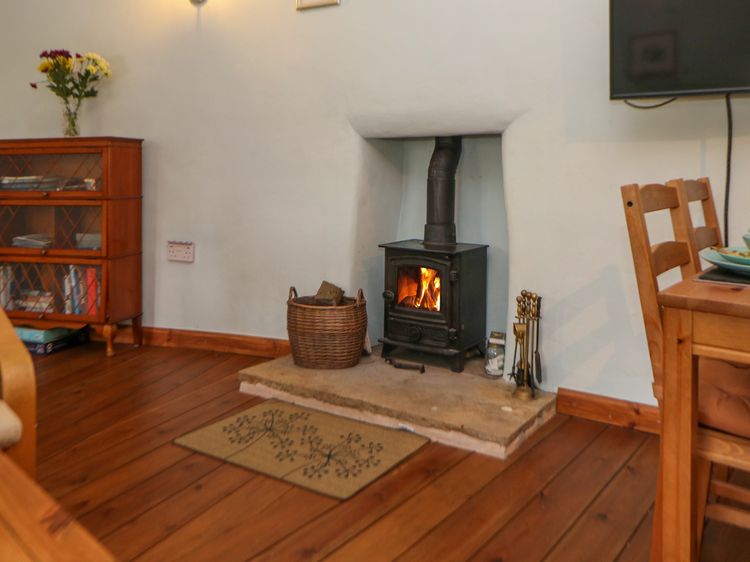 Lyndale Cottage, listing photograph 3