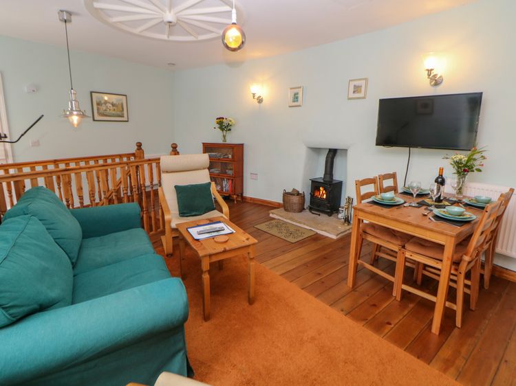 Lyndale Cottage, listing photograph 4