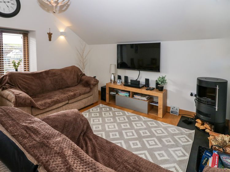 Low Fold Cottage, listing photograph 6