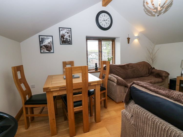Low Fold Cottage, listing photograph 10