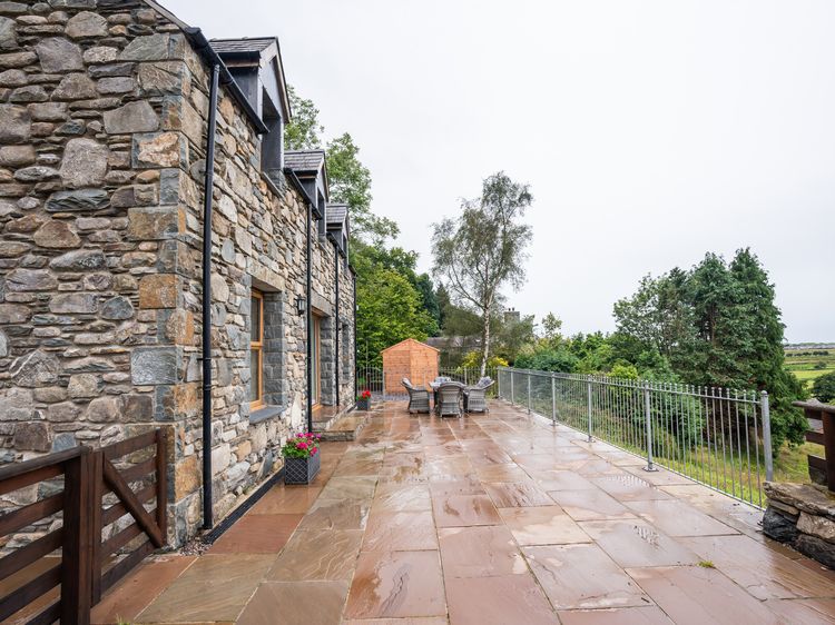 Carreg Wen, listing photograph 5
